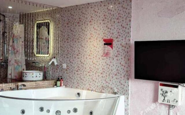 Beiai Hotel (Chongqing Daping Longhu Times Tianjie)