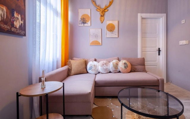 Spectacular Flat Near Bagdat Street in Kadikoy