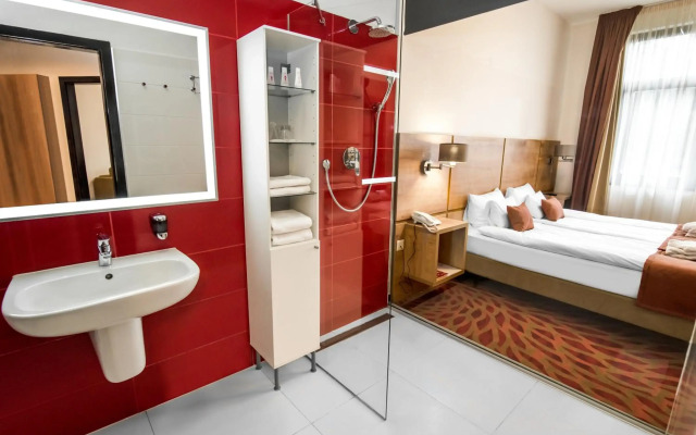 Rubin Wellness & Conference Hotel