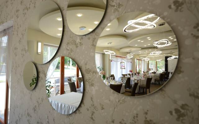 Victoria Garden Hotel