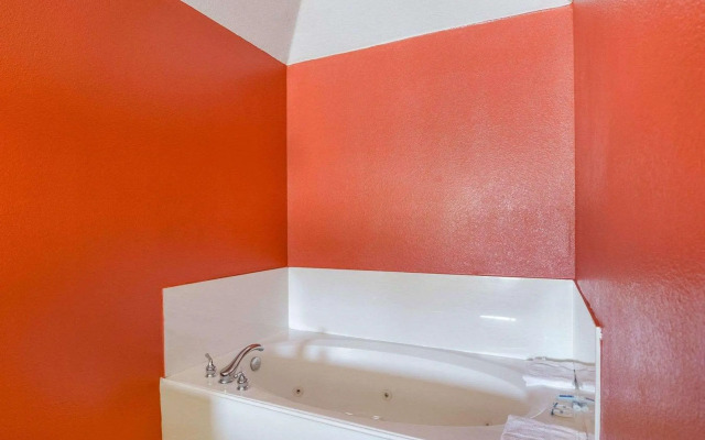 Rodeway Inn & Suites Humble, TX