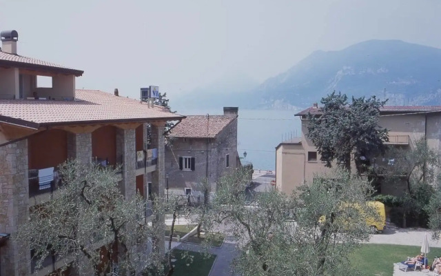 Villa Isabella Hotel & Residence