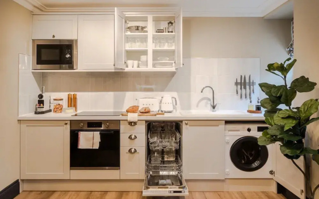 Your Apartment - Pembroke House