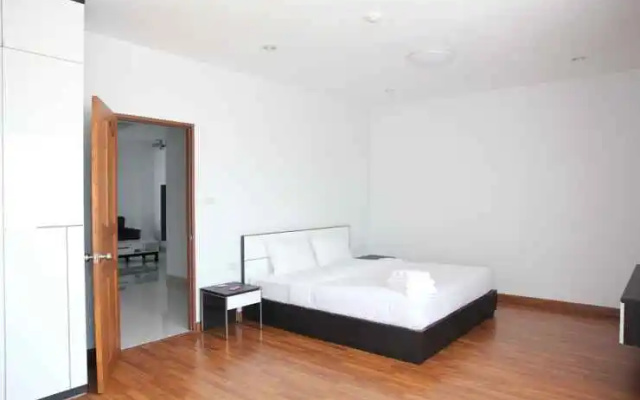 OYO 338 V-Twin Donjan Service Apartment