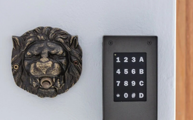 stylish apt up to 4 in Rethymno
