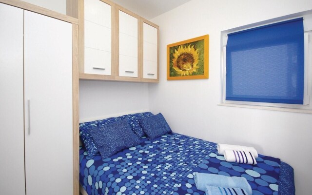 Nice Home in Drasnice With Wifi and 1 Bedrooms