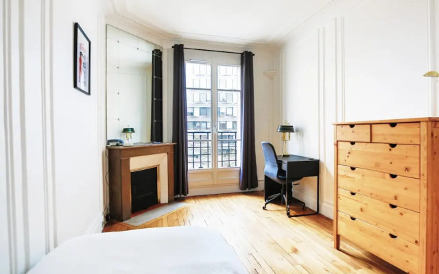 Zola Riverview Great 2 Bedroom in Paris