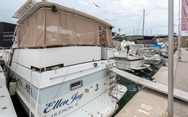 Boat Accommodations Barcelona