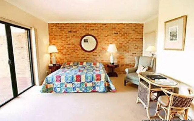 Potters Apartments