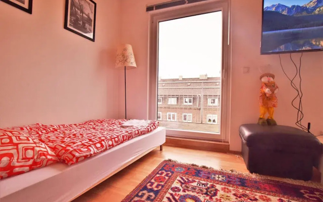 Tolstov-Hotels Big Room Apartment