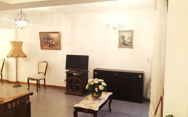 Departamento Centrico Esquina Plaza Independencia