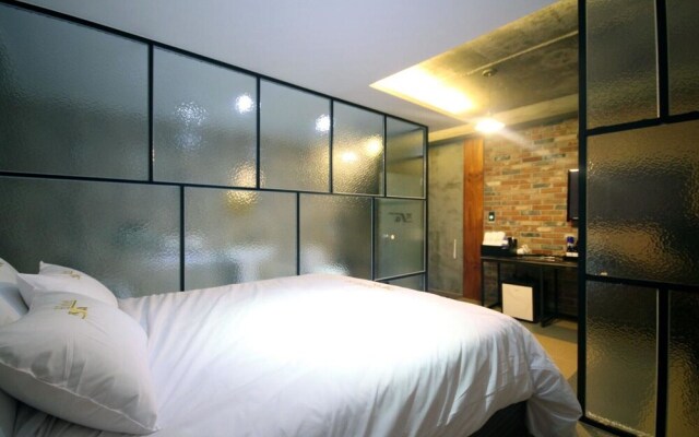 Yeosu Hakdong JA Self Check-in Motel