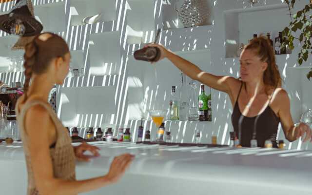 Arte & Mare Elia Luxury Suites & Idolio Vllas
