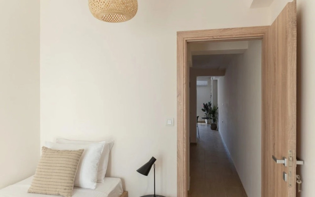 Saint Matthew Central Apartment by Senaon