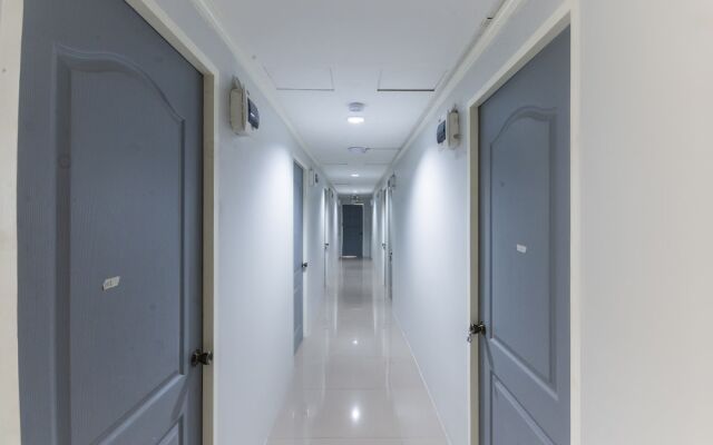 OYO 476 Hedda Hotel