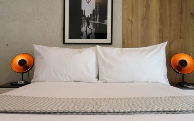 w Elegant 2BR With Balcony in Miraflores