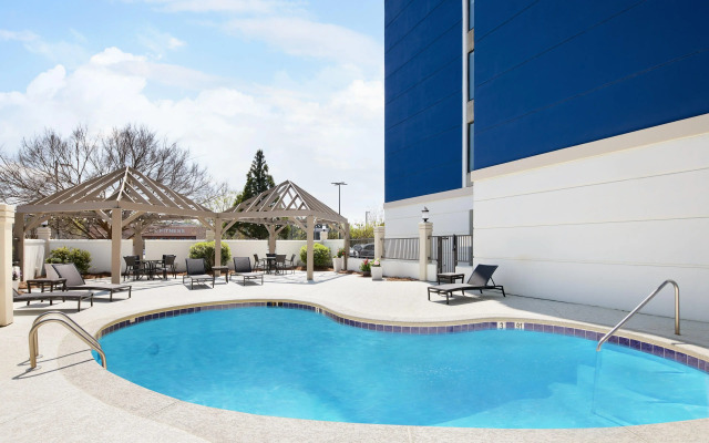 Holiday Inn Express & Suites Atlanta - Tucker Northlake by IHG