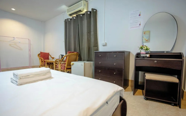 Mitr Inn Hua Hin Beach