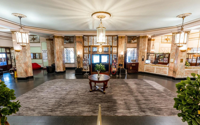 Britannia Adelphi Hotel