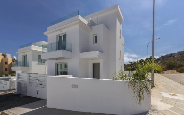 Protaras Villa Araella