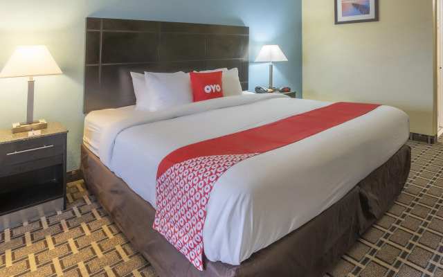 OYO Hotel Knoxville TN Cedar Bluff I-40