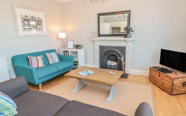 32 Newcomen Road