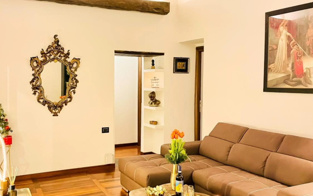 Trevi Fountain Luxury Guest House