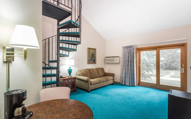 Super 8 by Wyndham Platteville