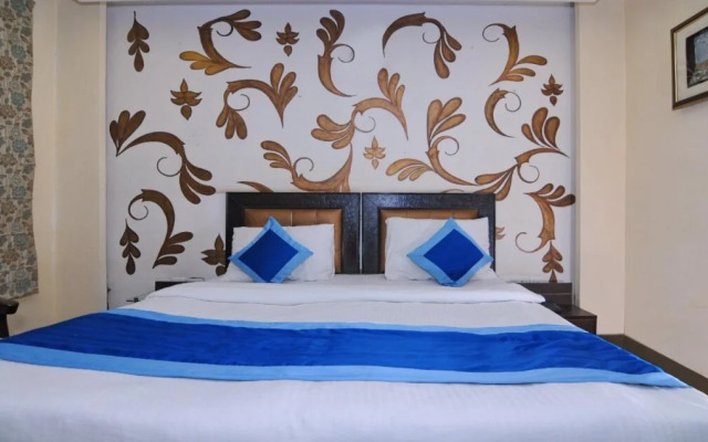 RB Grand Residency by OYO Rooms