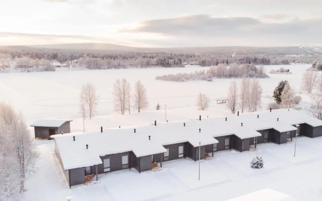 Riverside luxury suites