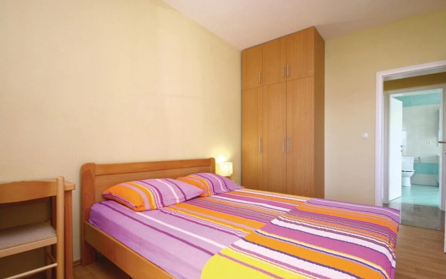 Amazing Home in Srima With Wifi and 2 Bedrooms