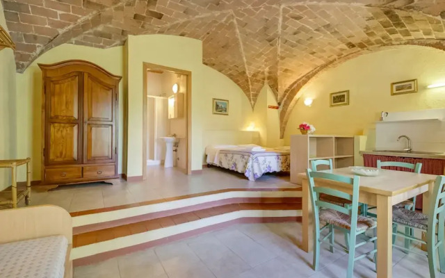 Tuscan Farmhouse in Montescudaio near Sea