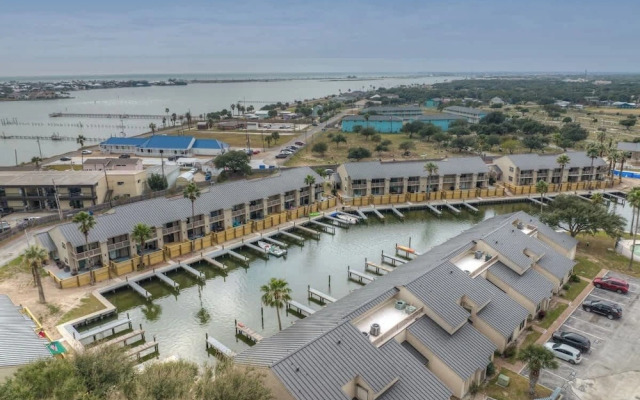 Fisherman Friend! - Coastal Condo - Views Await!