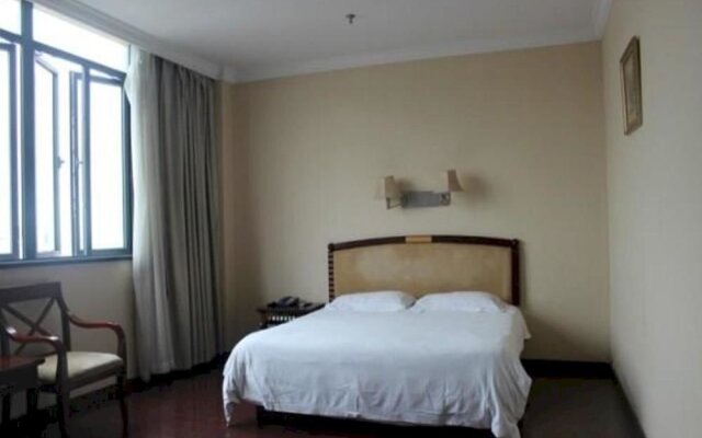 Green Tree Hotel