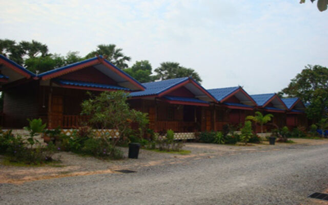 B and B Hut Chaolao Beach