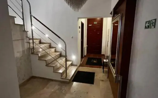 Estate Center Rooms Mokra
