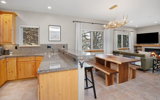 Timberfalls 1902 2 Bedroom Condo by RedAwning