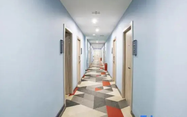 Yuanlan Huamao Youpin Hotel