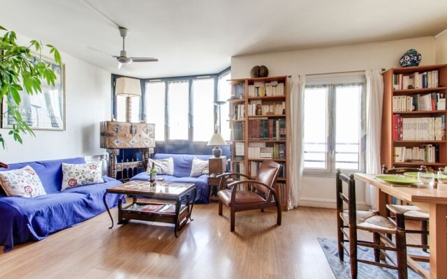 Bright 3BR Duplex Near Nation