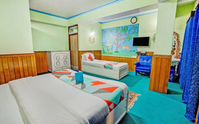 OYO 6932 Hotel Snow Lion