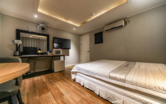 Pohang Daedodong White