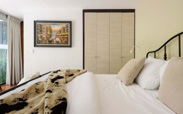 Upscale 4BR House in Condesa