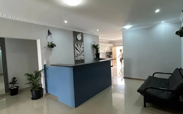 P Wake Luna Guesthouse