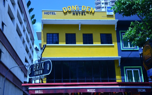 Don's Den Hotel