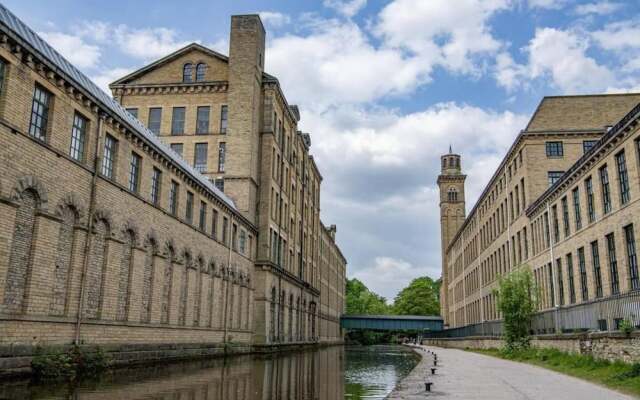 Captivating 3-bed Cottage in Saltaire