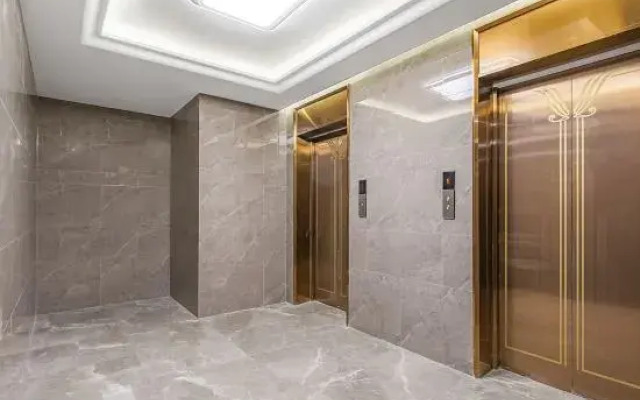 Vienna International Hotel (Jinan Olympic Sports Center Longao Building Branch)