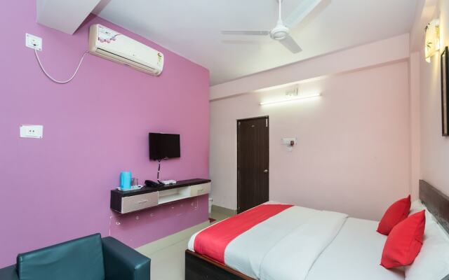 Oyo 10398 Hotel Parijayee