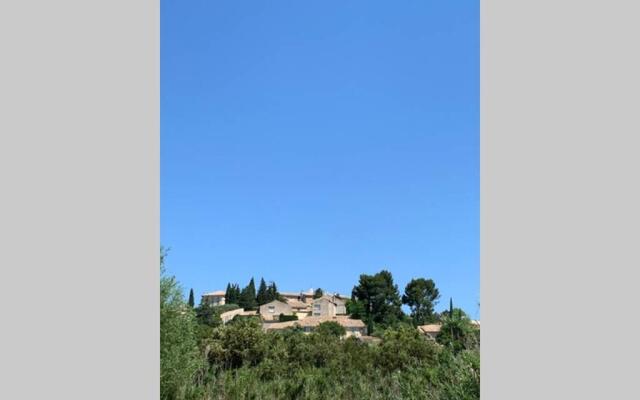 Studio Lumineux a Proximite de Domaines Viticoles (Adults Only)