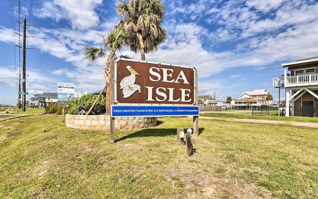 Private Dock & Kayaks: Coastal Gem in Galveston