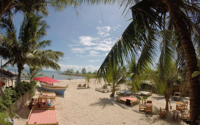 Echo Beach Hostel